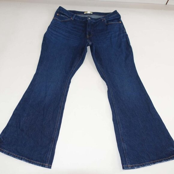 Maurices Women's 90s Flare High Rise Curvy Fit Jeans Size 14W Blue 31" Inseam - Picture 1 of 7